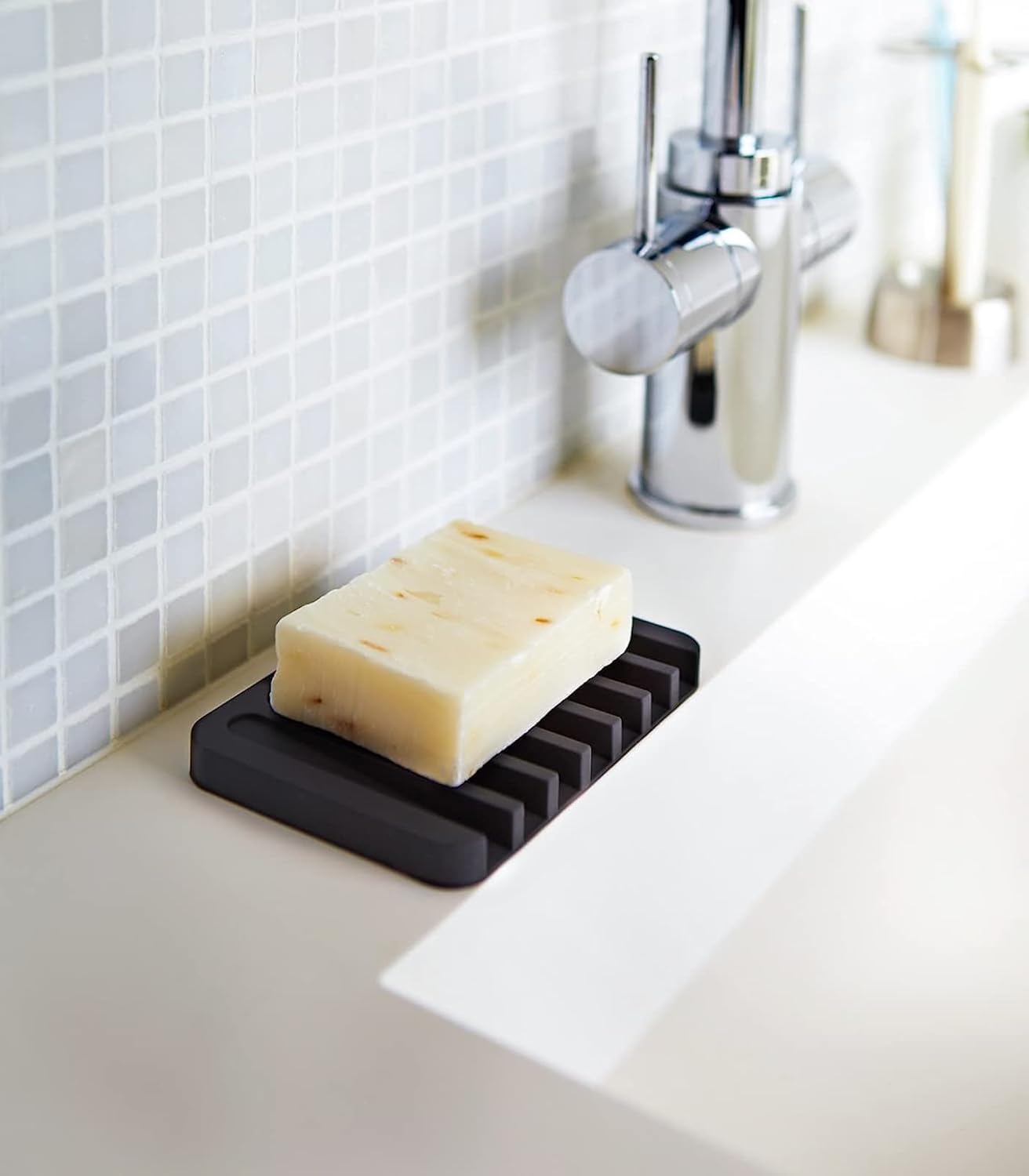 Flexible Silicone Soap Dish with Drainage - Black