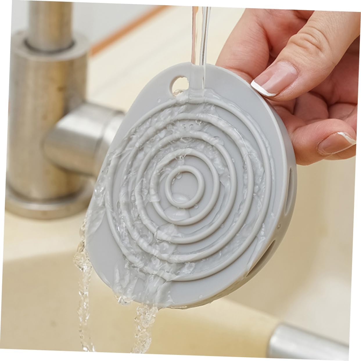 ABOOFAN Portable Bathroom Soap Holder with Washboard