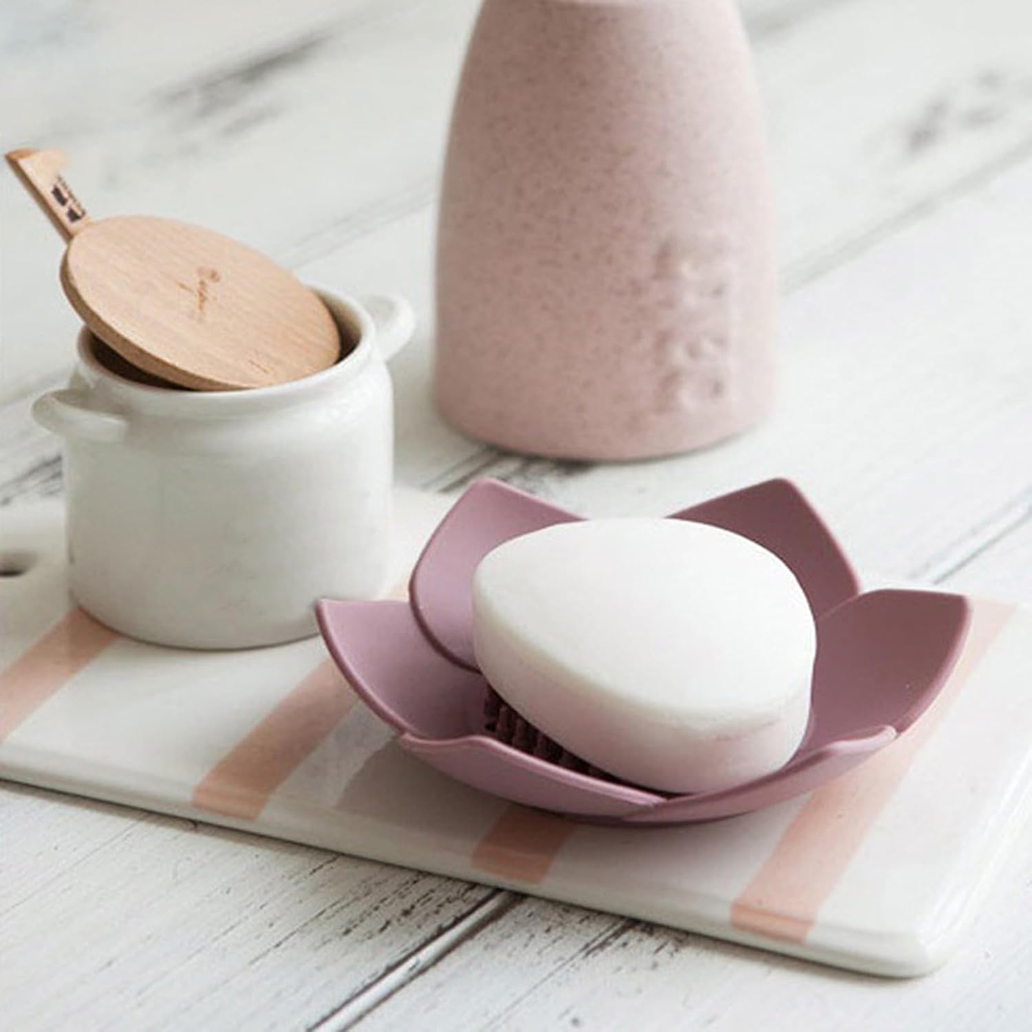 Curfair Silicone Soap Dish with Anti-Slip Base