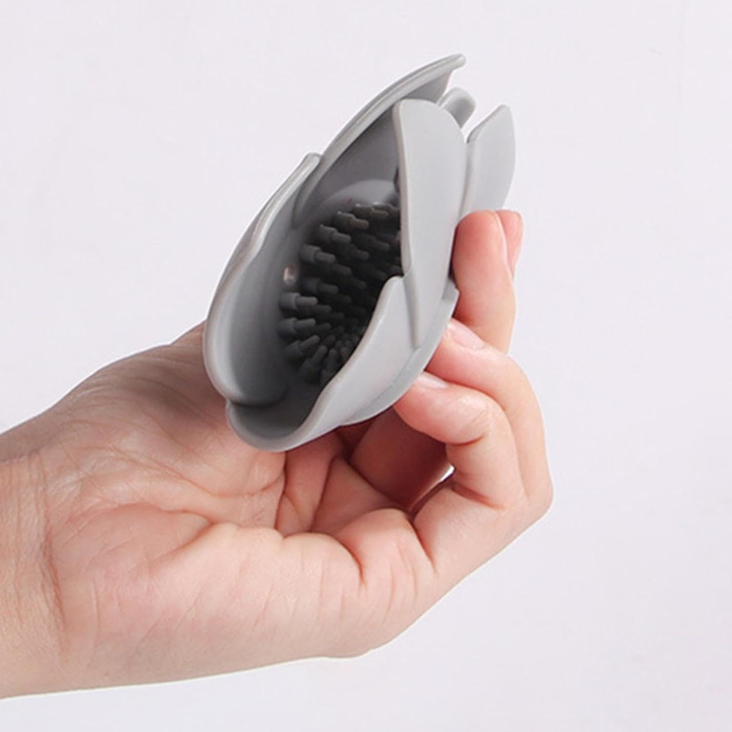 Lotus Flowers Soap Dish - Non-Slip Silicone Holder with Drain