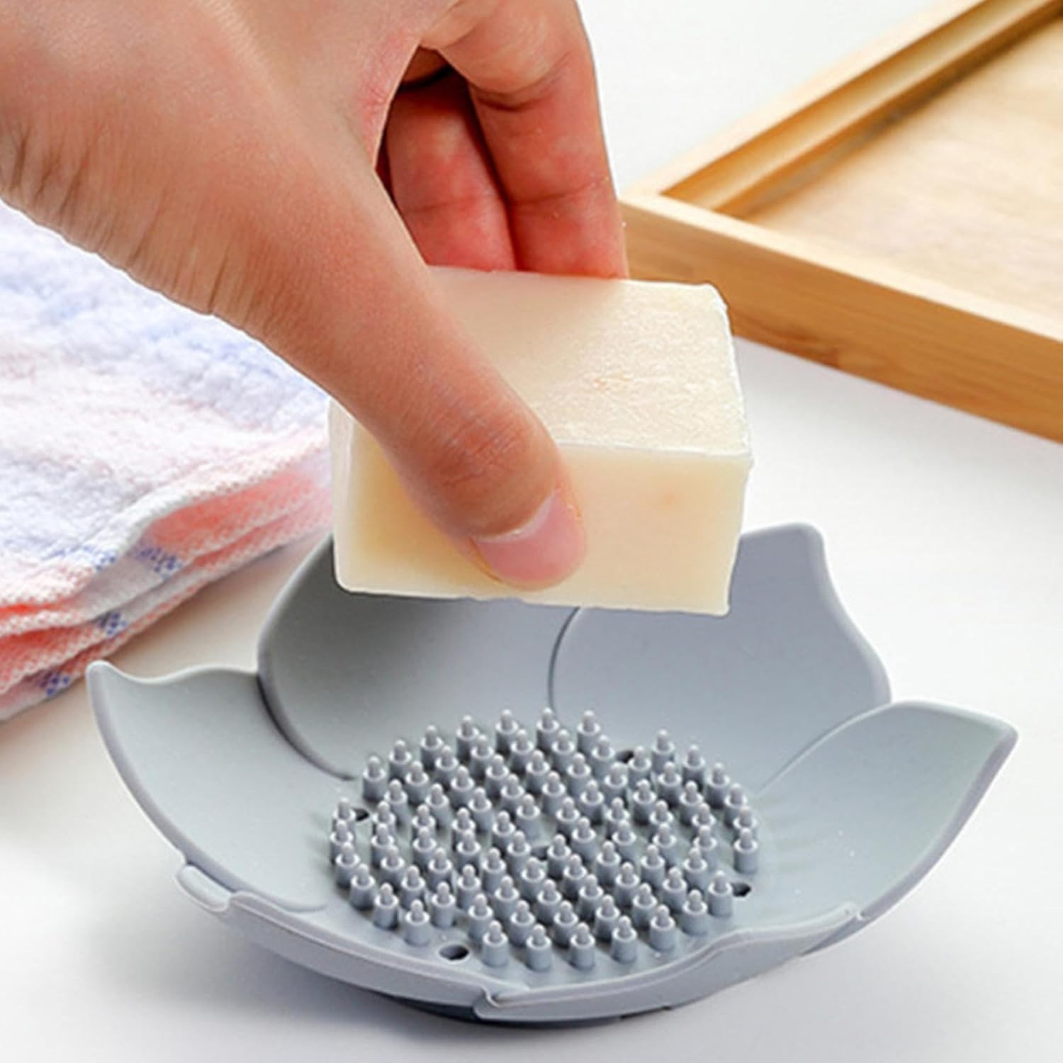 Lotus Flowers Soap Dish - Non-Slip Silicone Holder with Drain