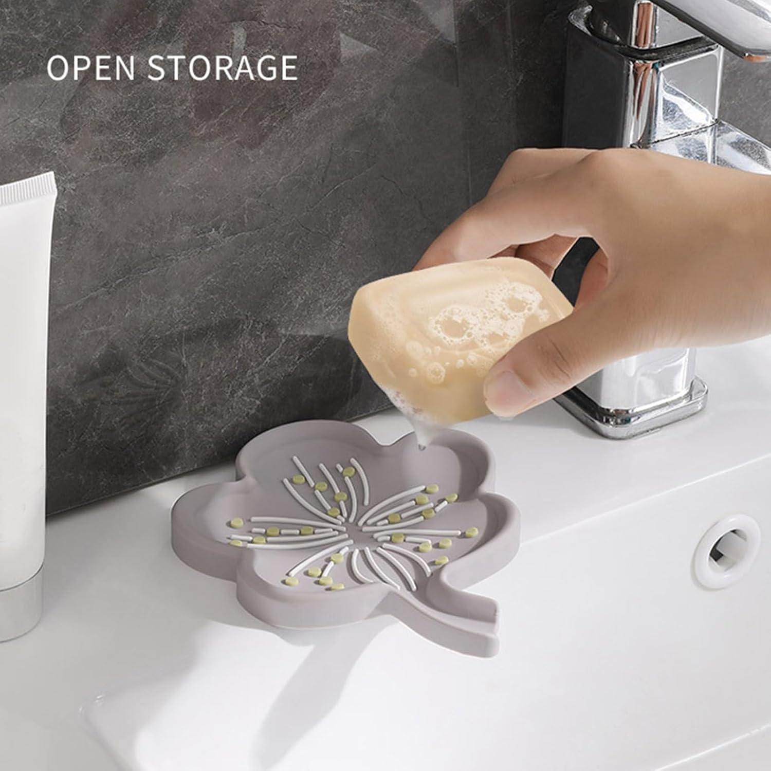 Loyliawa Soap Dish with Drainage Non-Slip Flower Shape Grey
