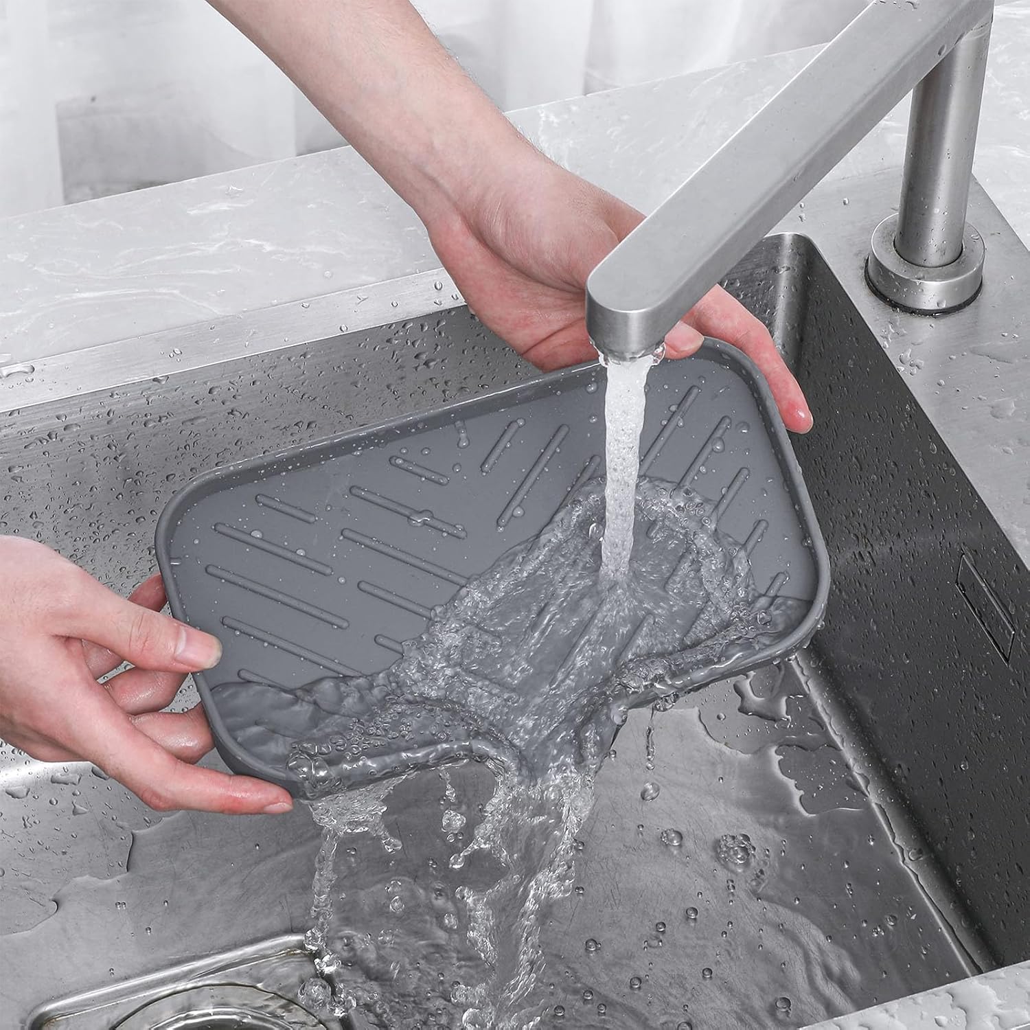 Silicone Soap Dish with Drain for Bathroom and Kitchen Use 1